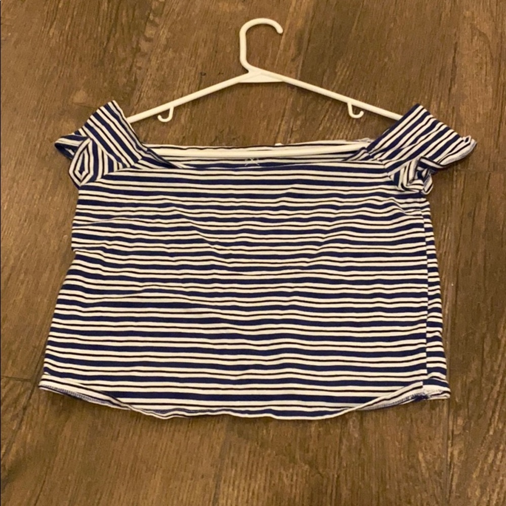 PacSun Off-the-Shoulder Crop Top